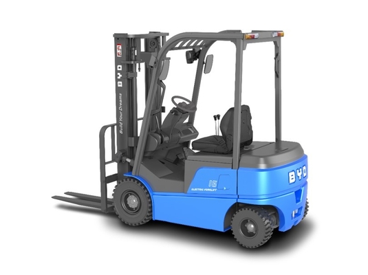 Prodotto in Cina, il carrello elevatore elettrico BYD a quattro pivot pesa da 7,0 a 8,0 tonnellate
