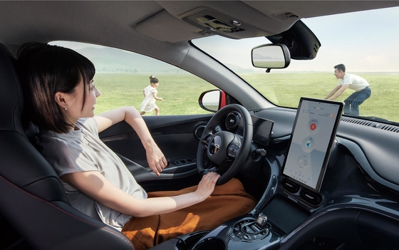 BYD e2 compatta berlina elettrica pura ha un'autonomia di 405 chilometri