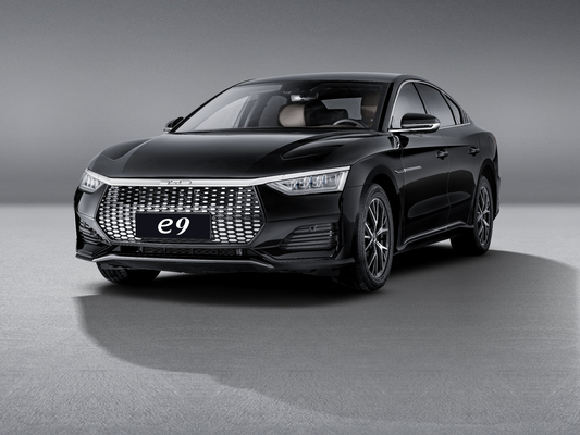BYD e9 puramente elettrico, veicolo commerciale ad alte prestazioni con autonomia di 506 chilometri