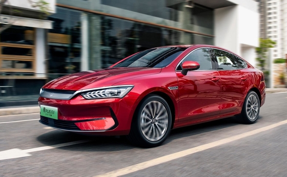 La berlina elettrica di famiglia più venduta di BYD, Qin plus EV, ha un'autonomia di 500 km.