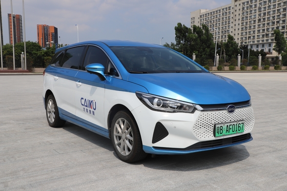 Il taxi elettrico più venduto di BYD, il nuovo e6, ha un'autonomia di 500 km.