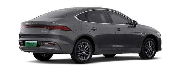 La berlina familiare ibrida più conveniente di BYD, Qin Plus DMI Champions Edition