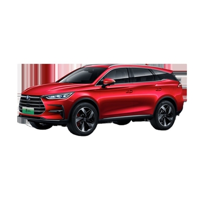 Il grande SUV della BYD, Tang Dmi, viene per la disruption.