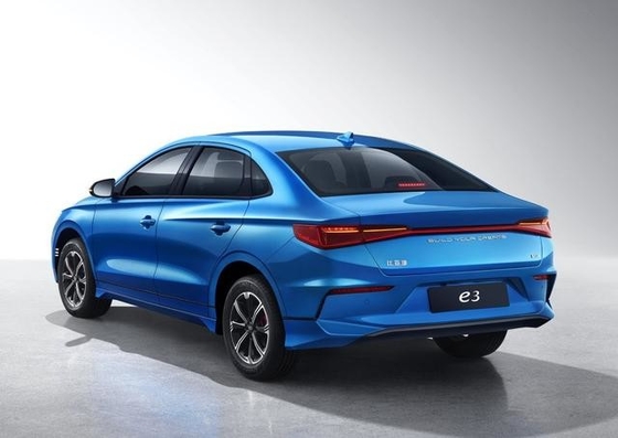 Prodotto in Cina con un'autonomia di 401 km BYD Pure Electric Vehicle e3 City Shared Car