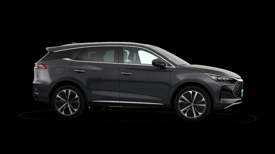 Prodotto in Cina, tutto terreno capace di 215 km di trazione integrale lussuoso BYD Tang DMP SUV