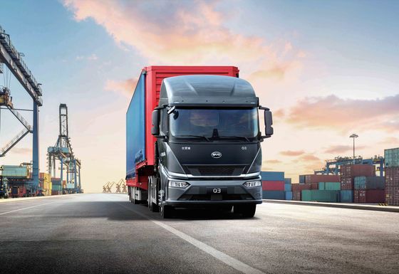 Sistema multimediale incluso per trattore Q3 Long Range Edition